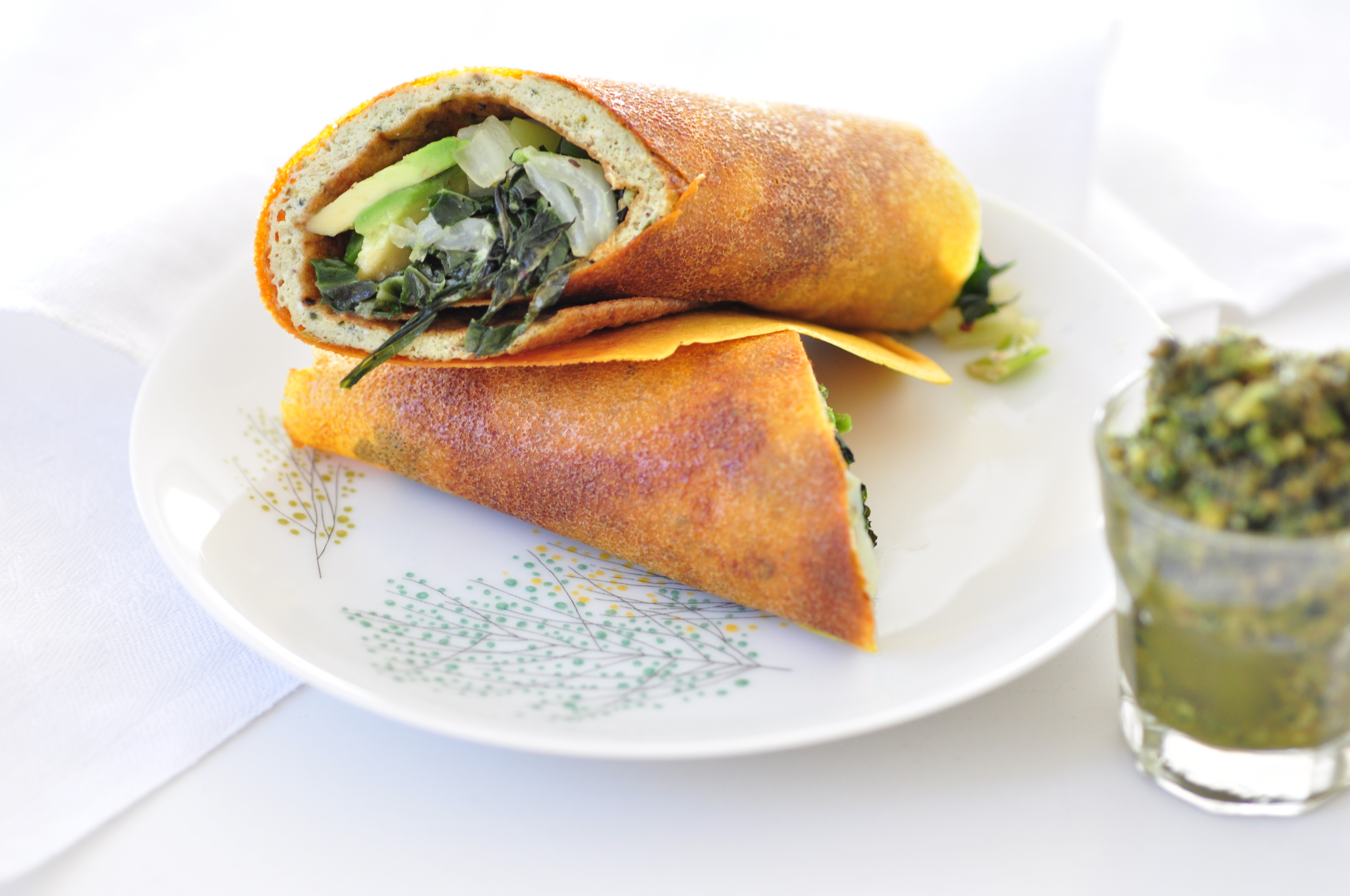 Wrap with cabbage and egg