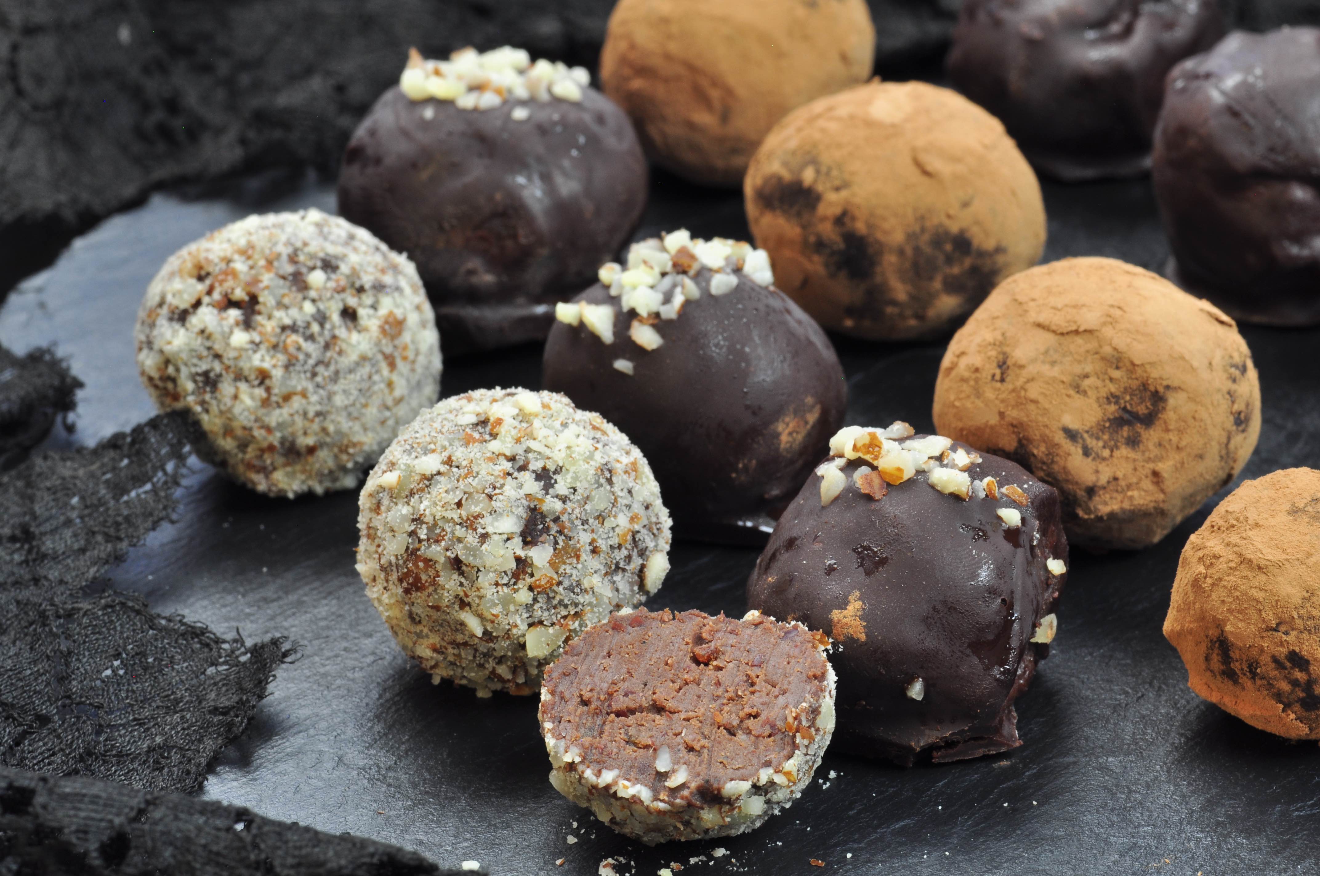 Chocolate_truffles_with_kidney_beans_and